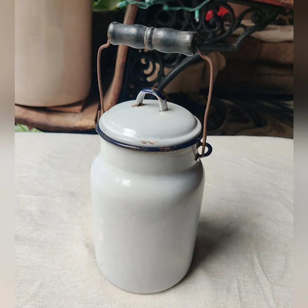 Vintage Antique White Enamelware Milk Canister Lid Wood Bail Handle 9